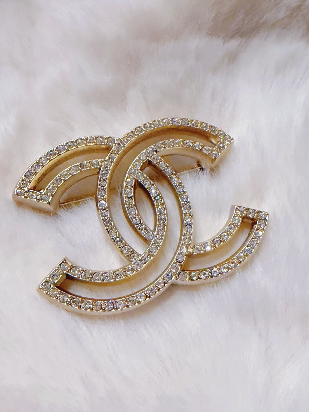 CHANEL Crystal CC Logo Brooch